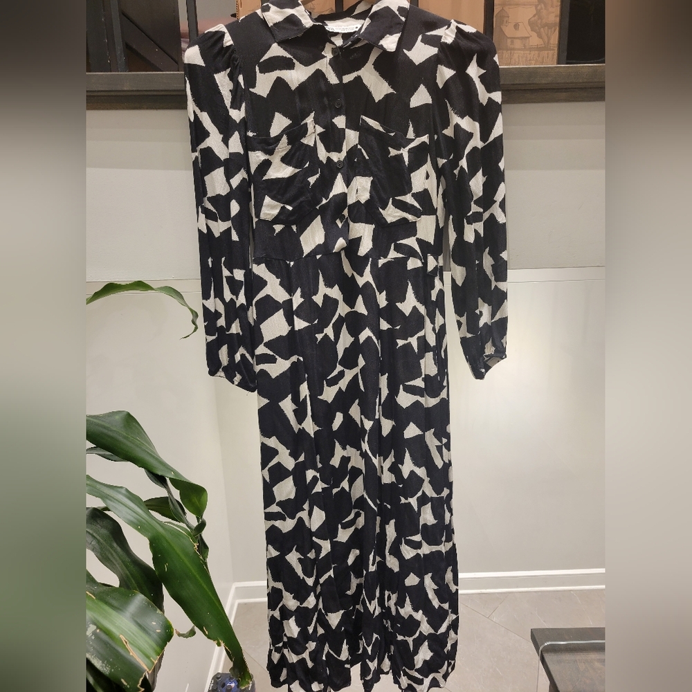 Zara Monochrome Abstract Long Sleeve Dress